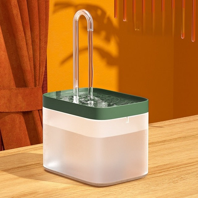 Fuente de agua automática para perros y gatos de interior 